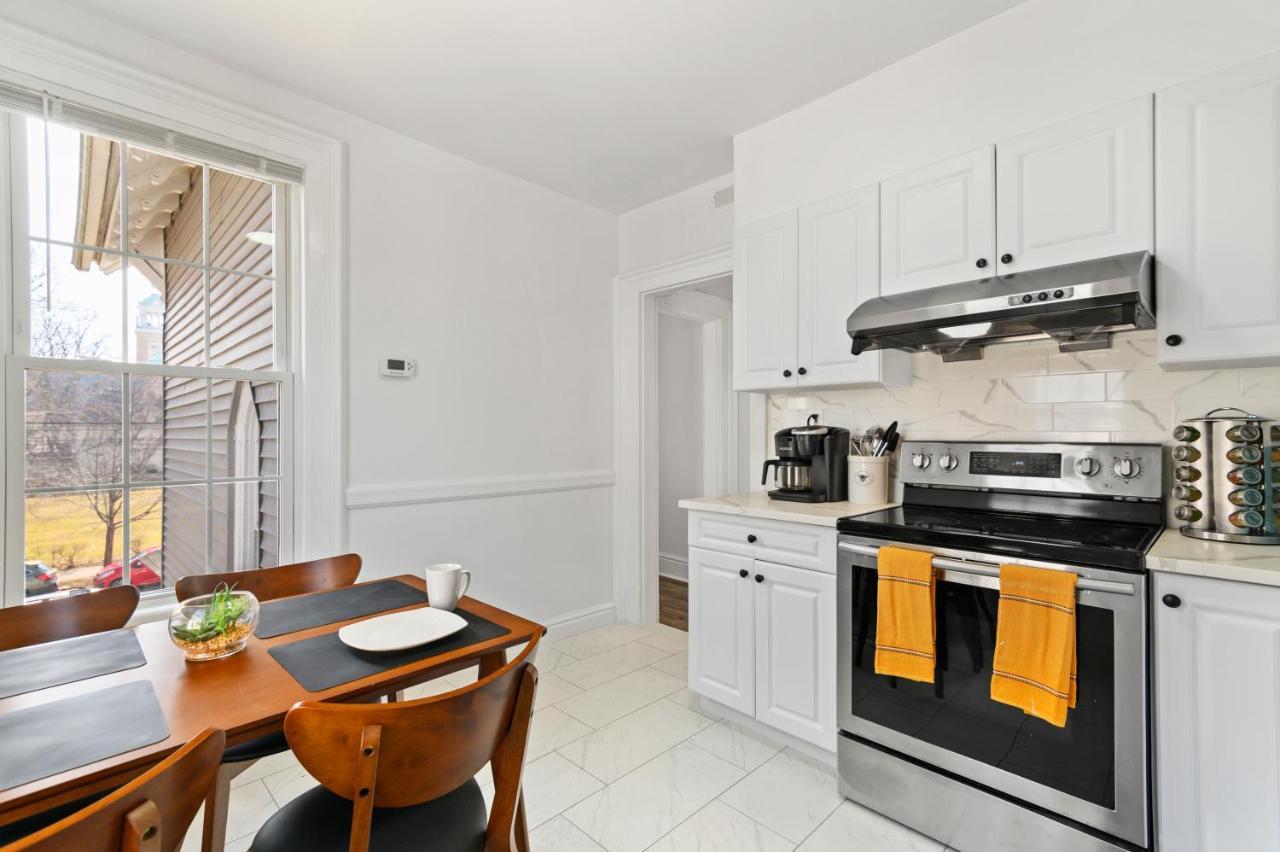 Orange Oasis In The Heart Of East Rock With Free Parking Near Dt And Yale Apartment New Haven Exterior photo